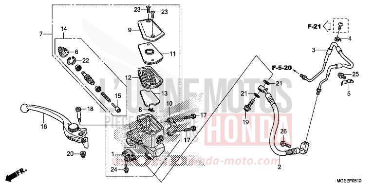 MAITRE-CYLINDRE FREIN AV. de VFR1200F DCT CANDY PROMINENCE RED (R342) 2015